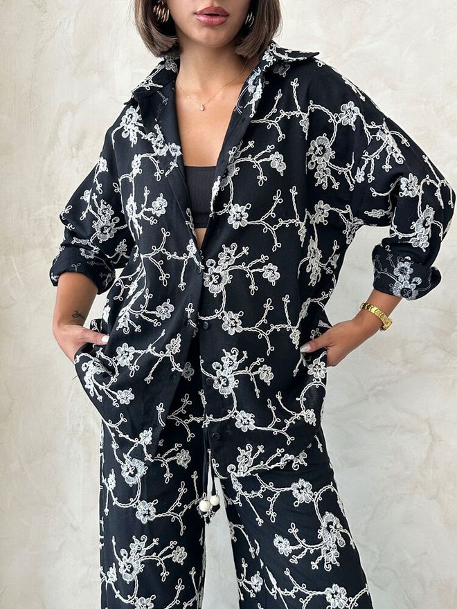 Topshow Черна Елегантна Риза С Цветен Принт Дрехи на едро Пролет