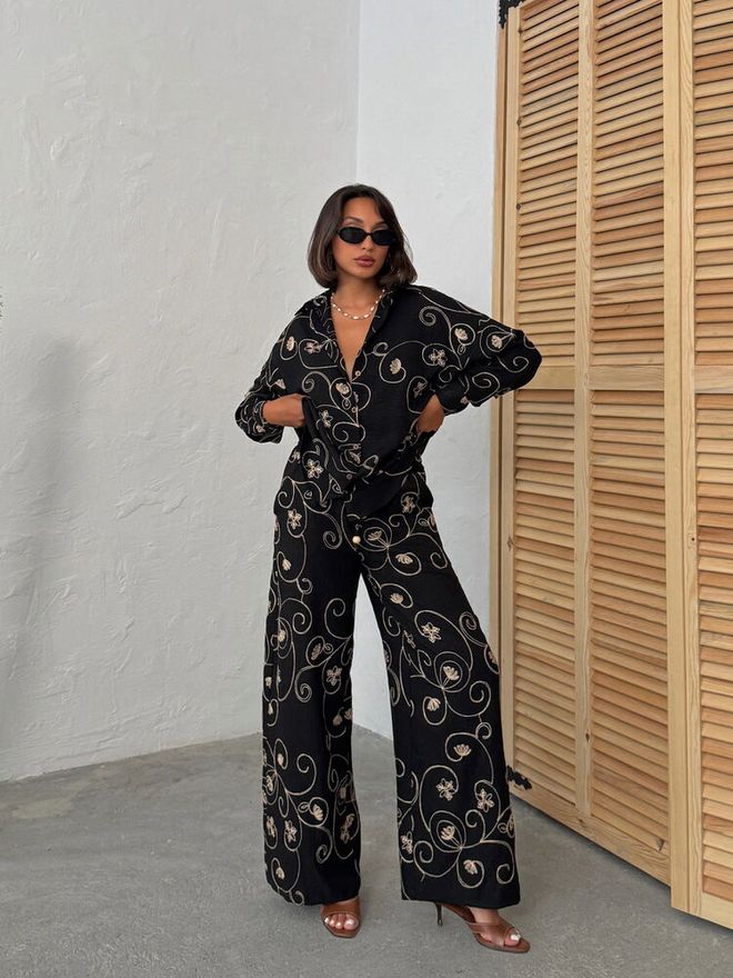 Topshow Black Floral Oversized Shirt Wholesale Clothing 1