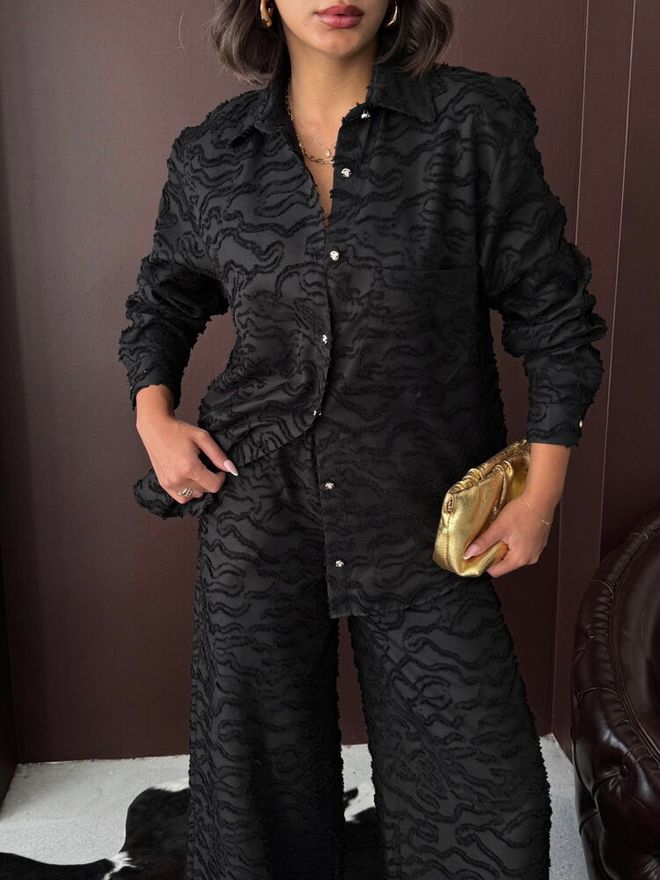 Topshow Elegantná Čierna Košeľa So Zvieracou Potlačou Veľkoobchod s oblečením Práca