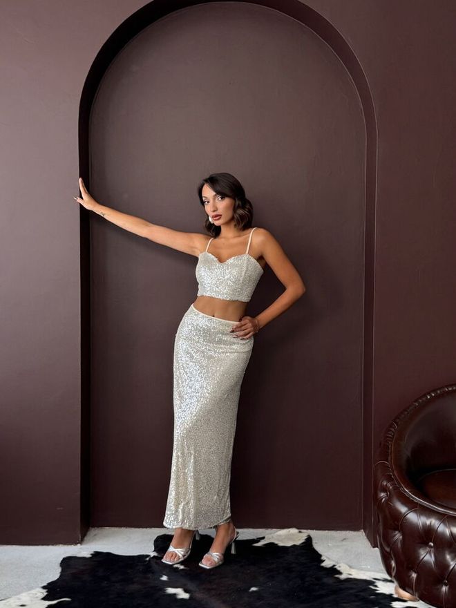 Topshow Zilver Glam Fitted Gestikt Mouwloos Lieverd Nek Crop Kapmouw Blouse Groothandel Kleding Cocktail