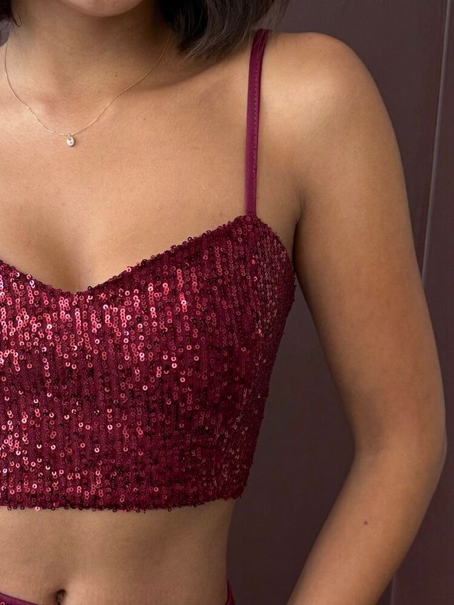 Topshow Bordeauxrood Gestikte Slank Model Blouse Met Kapmouwen Groothandel Kleding Lente