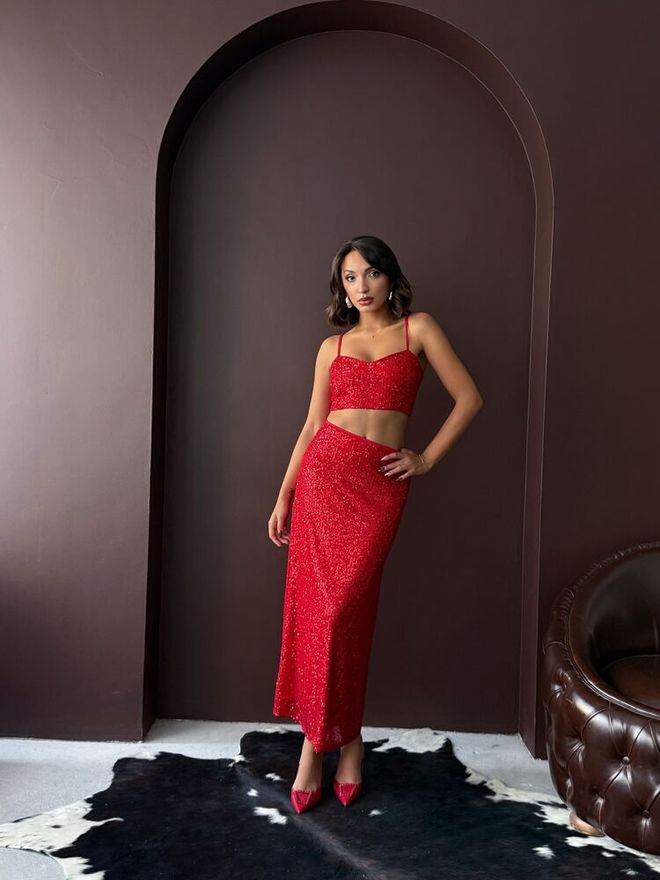 Topshow جيبة حمراء ماكسي عالية الخصر مطرزة ملابس بالجملة عيد ميلاد