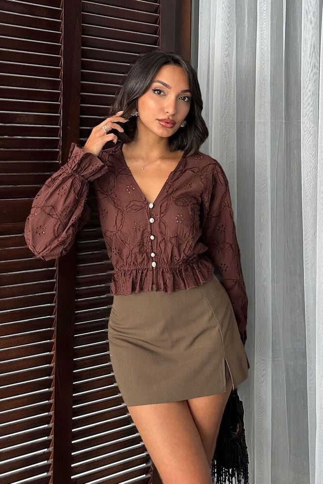 Topshow Camicia Marrone Elegante Abbottonata Con Maniche A Volant Crop Abbigliamento all'ingrosso Casuale