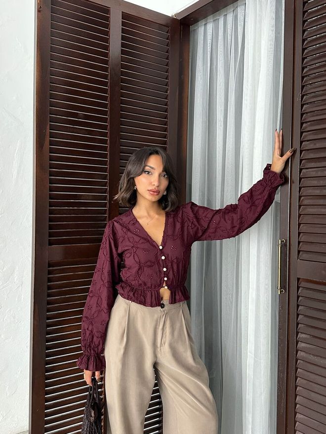 Topshow Blusa Ricamata Con Bottoni Bordeaux Abbigliamento all'ingrosso 2