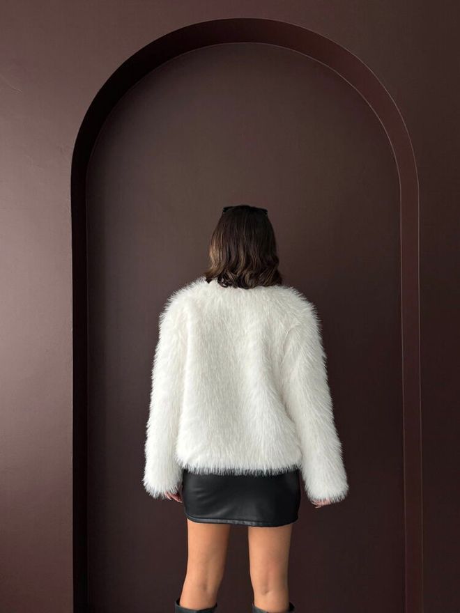 Topshow Elegant White Fur Jacket Wholesale Clothing Vintage