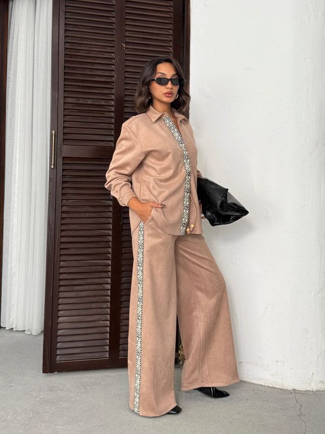 Topshow Pantalon Palazzo Beige Avec Jambes Larges Et Cordon De Serrage Vêtements en gros Printemps
