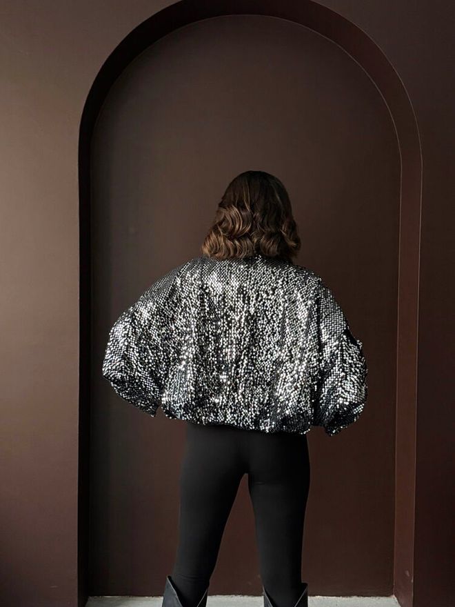 Topshow Zwarte Glam Bomber Jas Groothandel Kleding Lente