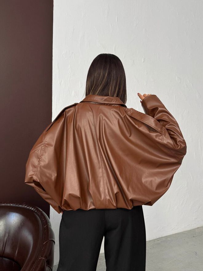 Topshow Bruine Overhemd Jas Met Rits En Schuine Zak Groothandel Kleding Streetwear