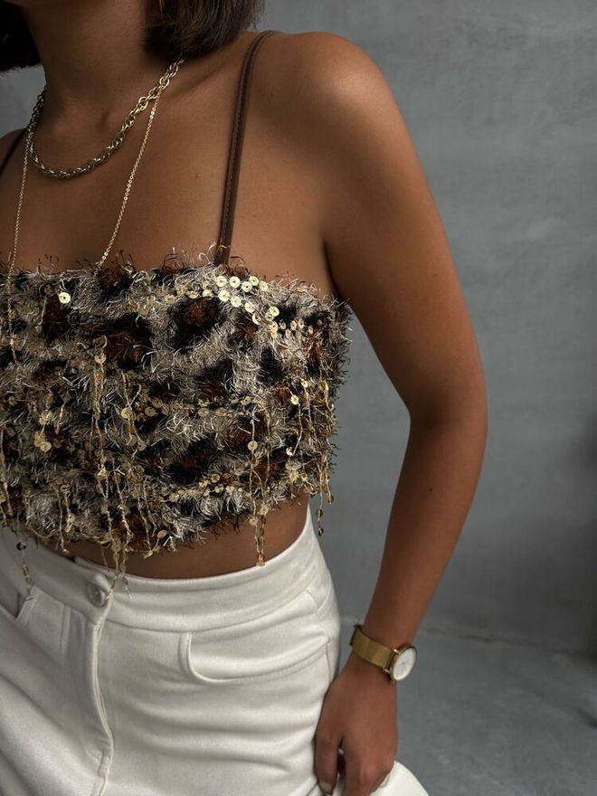 Topshow Zlatá Flitrová Priliehavá Krátka Blúzka Veľkoobchod s oblečením 1