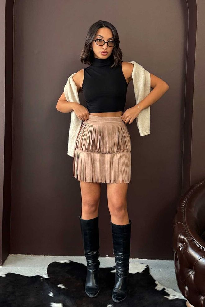 Topshow Bež Mini Krilo Z Visokim Pasom In Plastmi Oblačila na debelo Ležerno