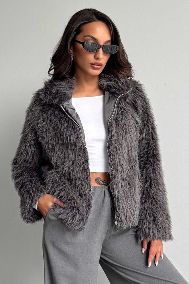 Topshow Blouson Fourrure Gris Avec Col Cranté Et Fermeture Éclair Vêtements en gros Décontracté