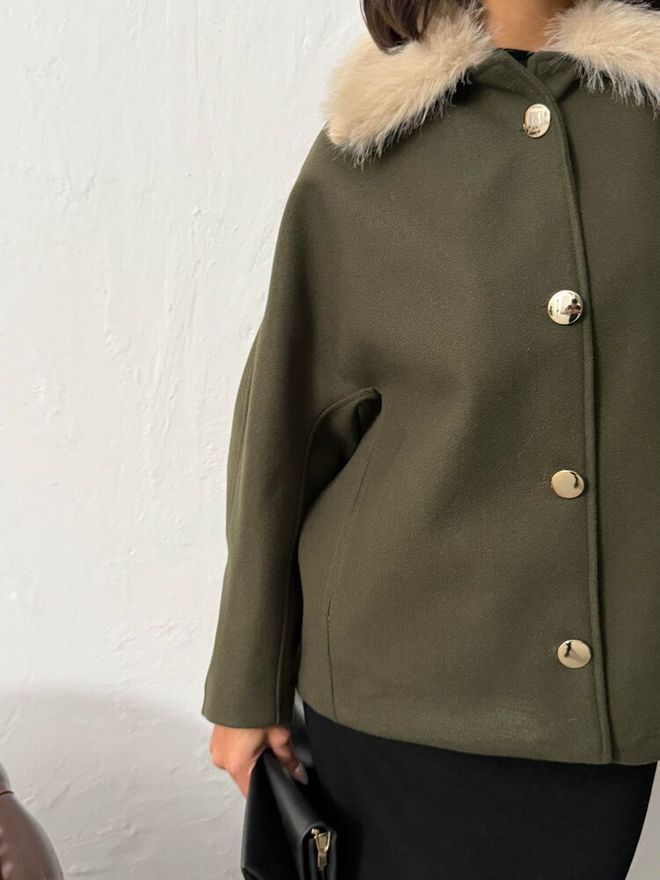 Topshow Зелено Едноредово Палто С Уголемен Размер И Класическа Яка Дрехи на едро Есен