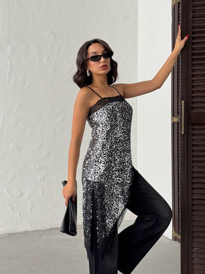 Topshow Čierna Flitrovaná Priliehavá Blúzka S Polokoľajom Veľkoobchod s oblečením Narodeniny