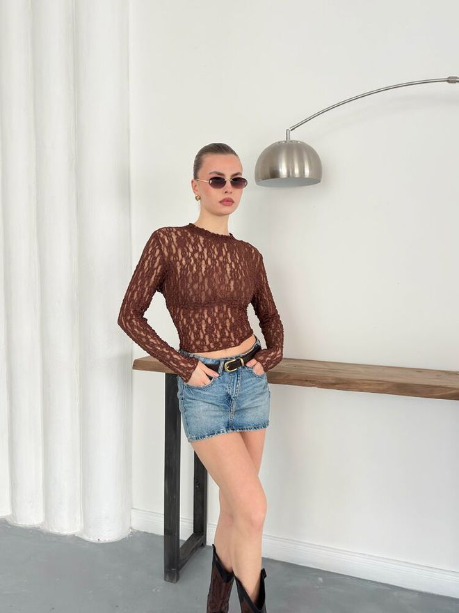 Topshow بلوزة بنية أنيقة ضيقة برقبة مستديرة ملابس بالجملة 1