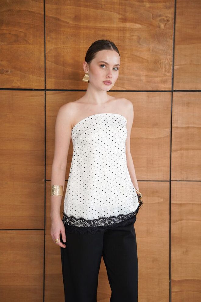 Topshow Бела Елегантна Блуза Без Бретела Слим Фит Велепродаја одеће Винтаге