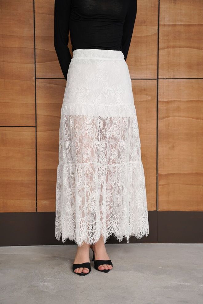 Topshow White Elegant Formal Vintage Layered Maxi Skirt Wholesale Clothing Spring