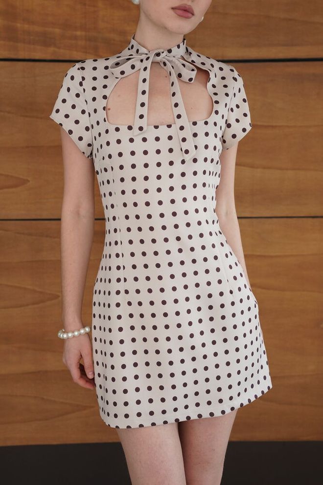 Topshow Винтажное Бежевое Мини платье В Горошек А силуэта Оптовая продажа одежды Весна