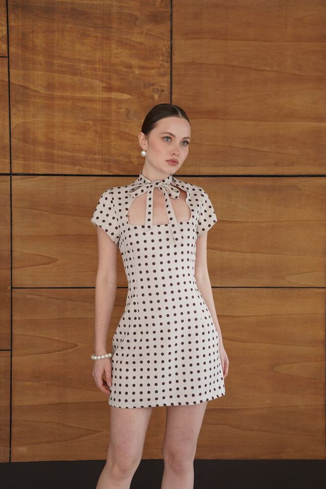 Topshow Винтажное Бежевое Мини платье В Горошек А силуэта Оптовая продажа одежды Работа