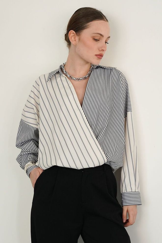 Topshow Бела Пругаста Кошуља Са Дугмићима И Нотцхед Нецк Велепродаја одеће Неформалан