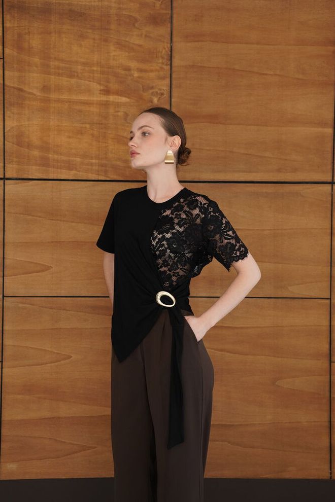 Topshow Элегантная Черная Блузка С Круглым Вырезом И Короткими Рукавами Оптовая продажа одежды 1