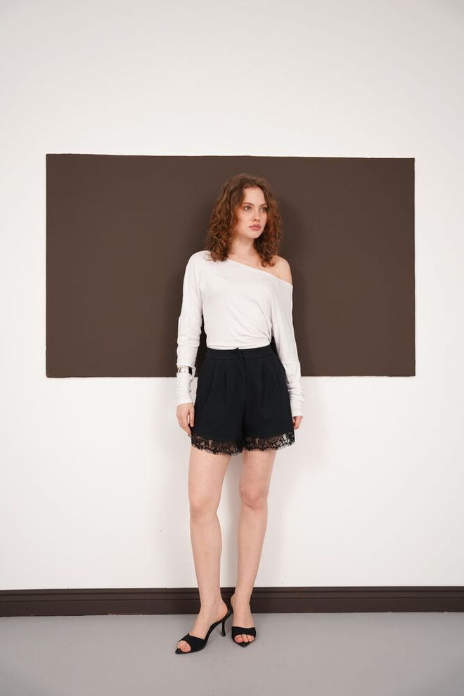 Topshow Crne Bermude Visokog Struka S Patentnim Zatvaračem Veleprodaja odjeće Ležerni