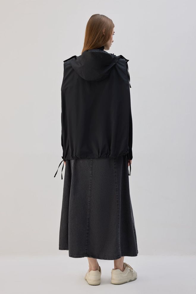 Touche Prive Черный Жилет С Щелчками И Клапанными Карманами Регулярная Посадка Оптовая продажа одежды Скромный