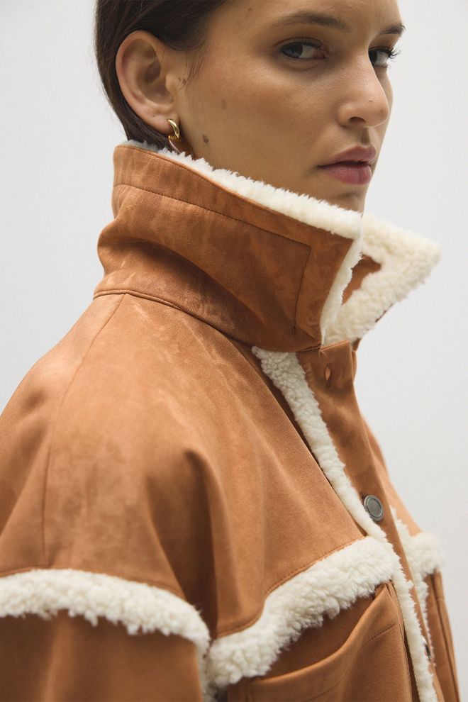 Touche Prive Chemise Marron Col Roulé Boutonnée Et Unie Vêtements en gros Décontracté