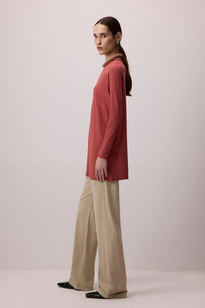 Touche Prive Tunica Marrone Elegante E Modesta Con Collo Alto Abbigliamento all'ingrosso Modesto