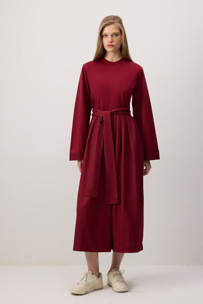 Touche Prive Tuta Intera Bordeaux Modesta Con Chiusura A Cravatta Abbigliamento all'ingrosso Modesto