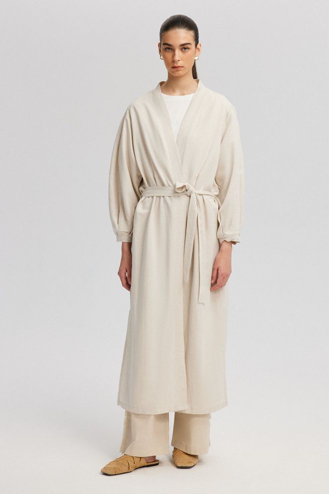 Touche Prive Bež Kimono S Vezicom I Balon Rukavima Veleprodaja odjeće Skroman