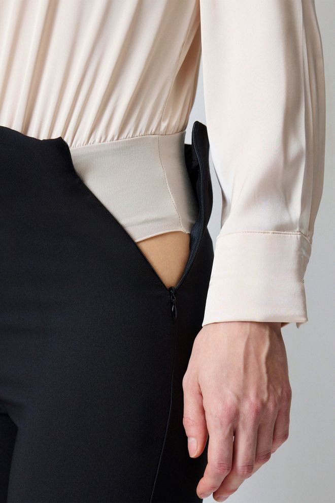 Touche Prive Eleganter Schwarzer Bodysuit Mit Polokragen Großhandelskleidung Formal