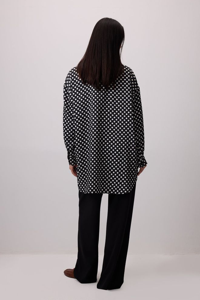 Touche Prive Crna Točkasta Predimenzionirana Majica S Polo Izrezom Veleprodaja odjeće Ležerni