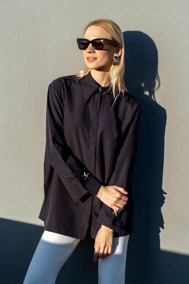 Touche Prive Crna Majica S Polo Ovratnikom I Gumbima Veleprodaja odjeće Ležerni