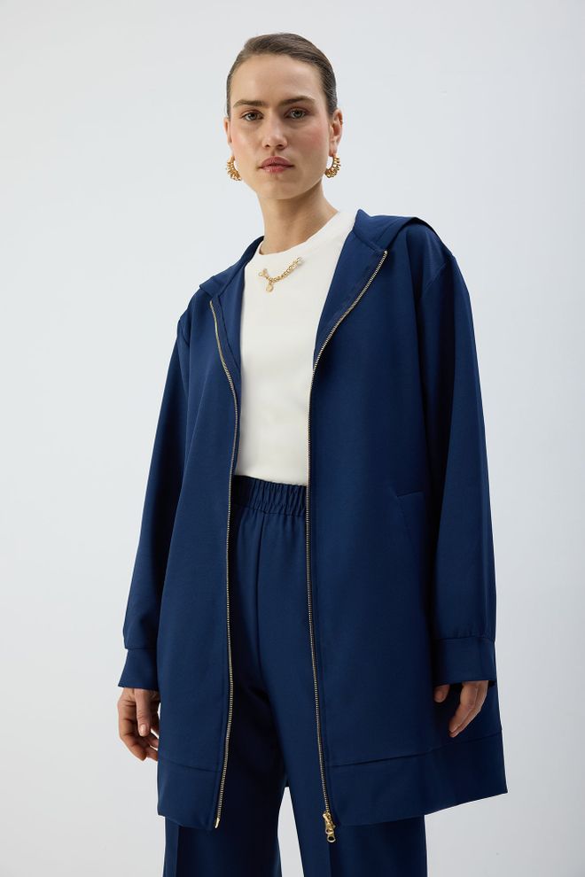 Touche Prive Mornarsko Plava Oversized Jakna S Kapuljačom I Patent Zatvaračem Veleprodaja odjeće Skroman