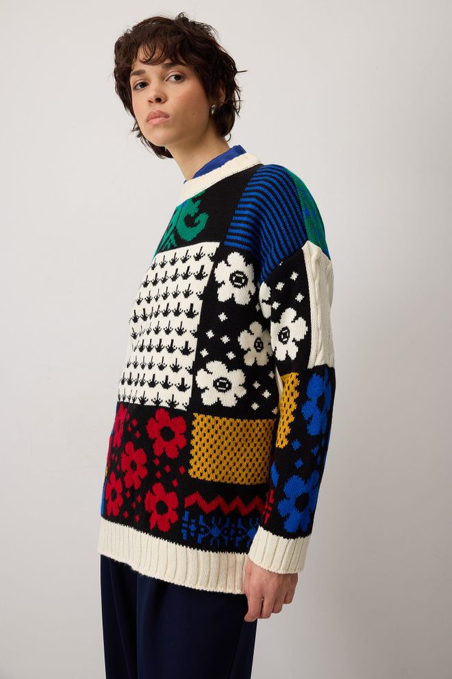 Touche Prive Red Sweater Casual Boho Vintage Floral Wholesale Clothing Boho