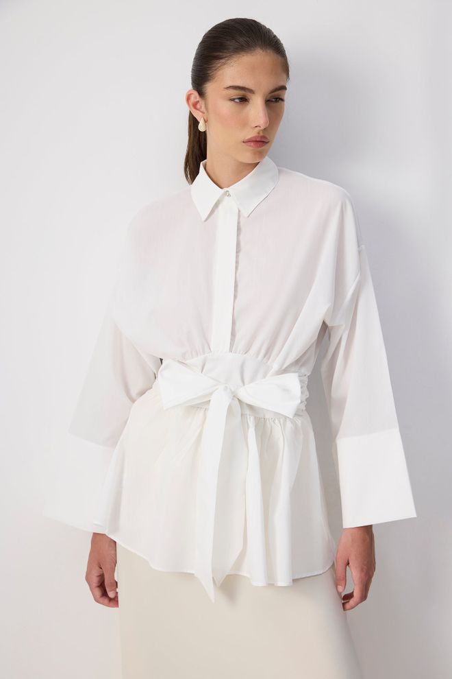 Touche Prive Elegante Witte Tuniek Met Striksluiting En Polohals Groothandel Kleding Bescheiden