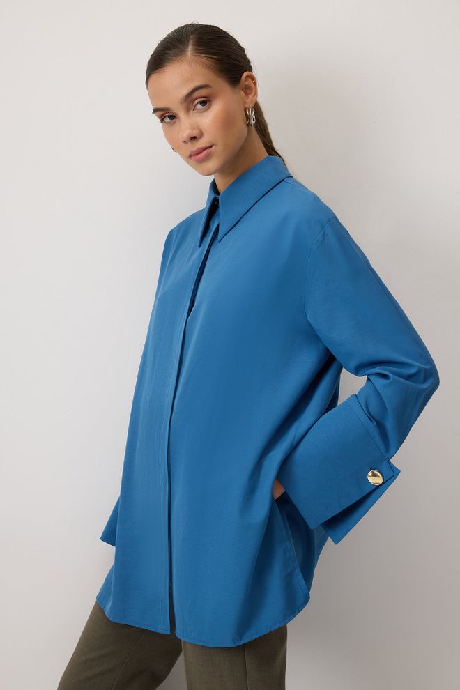 Touche Prive Modrá Košeľa S Polo Golierom A Oversized Zapínanie Na Gombíky Veľkoobchod s oblečením 5