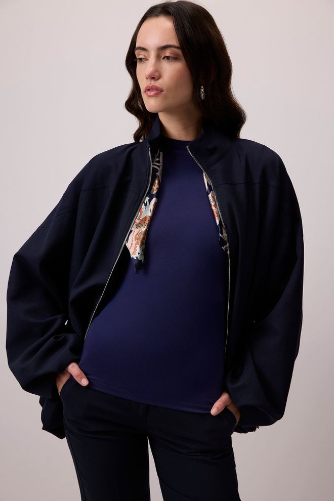 Touche Prive Bodi Mornarsko Modra Ozka Kroj Z Visokim Ovratnikom In Dolgimi Rokavi Oblačila na debelo 1