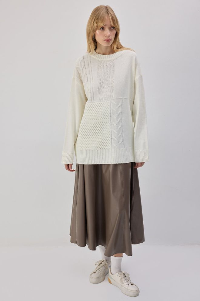 Touche Prive Bijeli Predimenzionirani Ležerni Džemper Veleprodaja odjeće Skroman