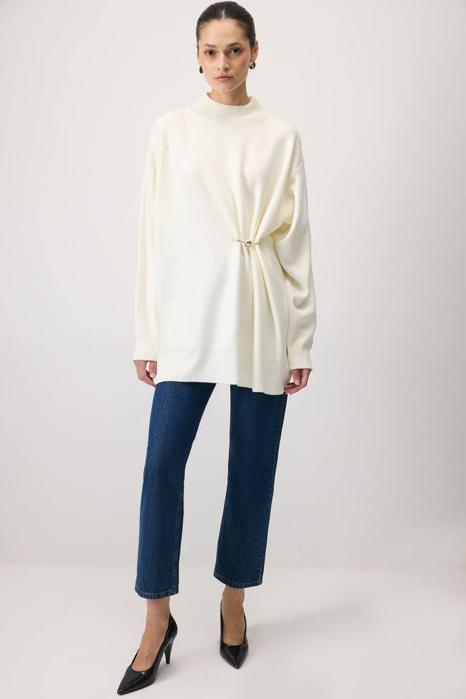 Touche Prive Biała Tunika Oversize Z Zabudowanym Dekoltem Hurtowa sprzedaż odzieży Skromny