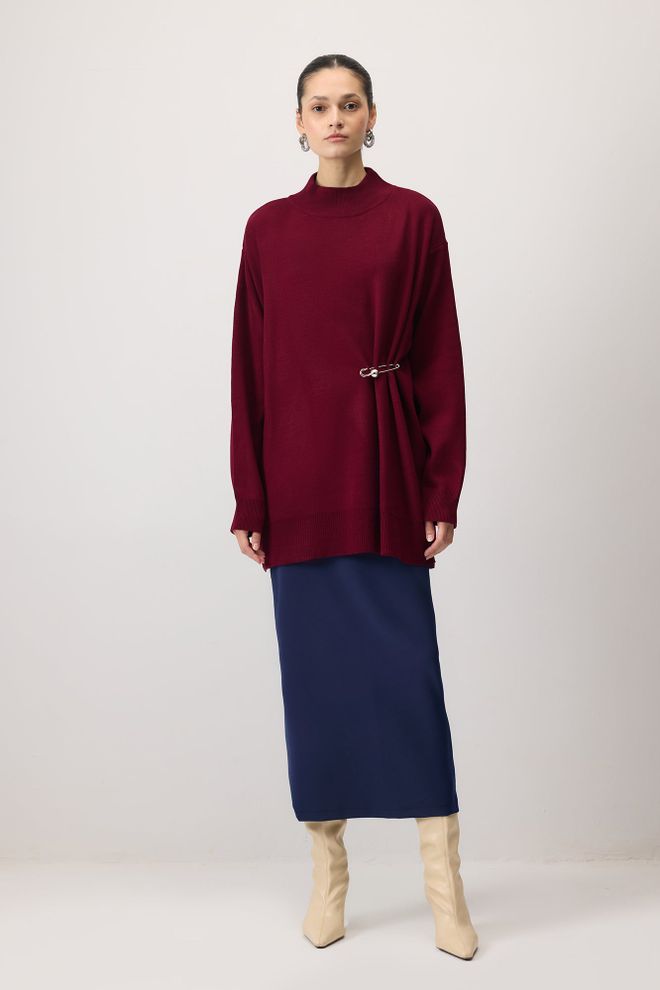 Touche Prive Tunika Bordowa Czerwień Z Zabudowanym Dekoltem I Zapięciem Na Guziki Hurtowa sprzedaż odzieży Skromny