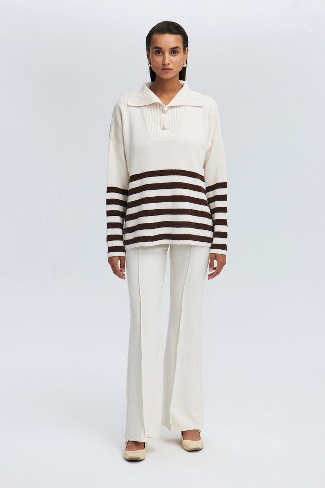 Touche Prive Beige Sweater With Notched Neck And Oversized Fit Wholesale Clothing Spring