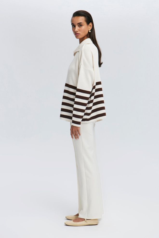 Touche Prive Pulover Bej Cu Decolteu Crestat Și Croială Supradimensionată Îmbrăcăminte cu ridicata Casual