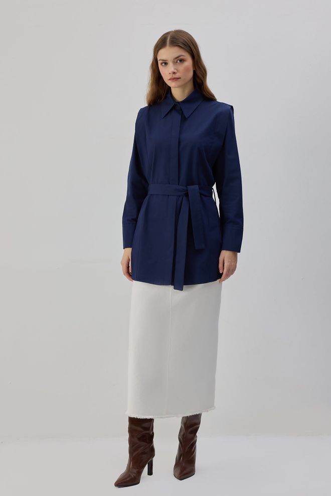 Touche Prive Chemise Bleu Marine Avec Col Polo Et Fermeture Boutonnée Vêtements en gros Modeste