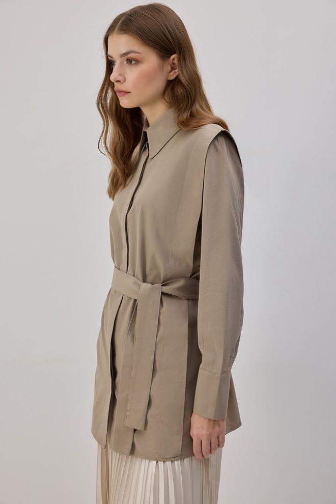 Touche Prive Chemise Modeste Formelle Élégante Décontractée Beige À Col Polo Vêtements en gros Modeste