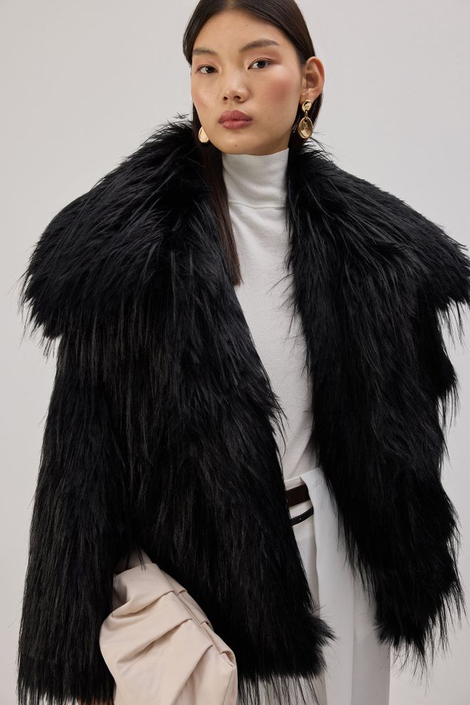 Touche Prive Siyah Kürk Kaban Çentikli Yakalı Ve Uzun Kollu Toptan Giyim Nostaljik