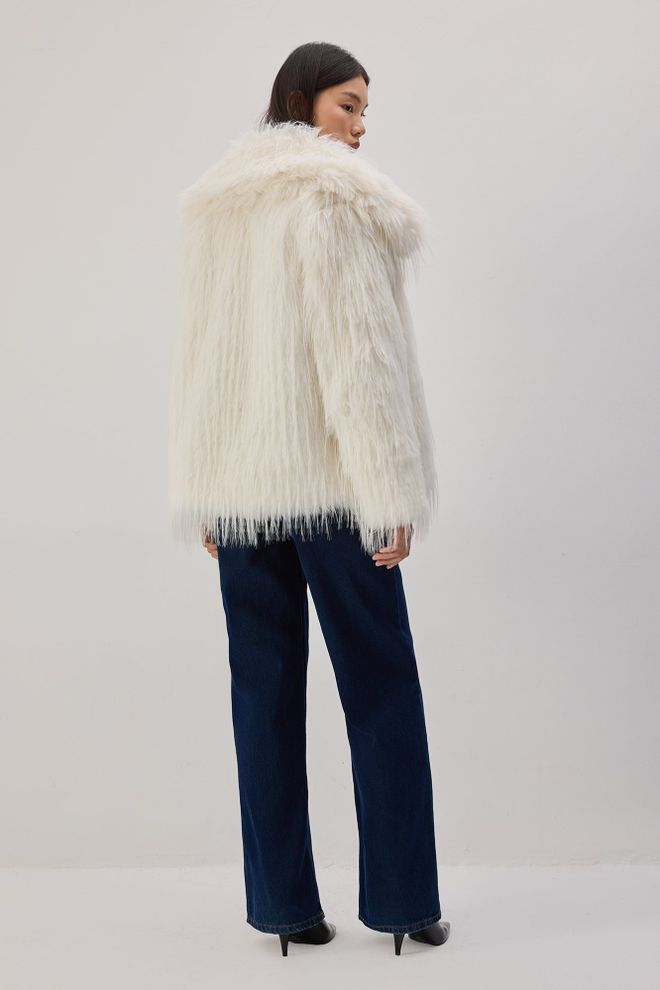 Touche Prive Beyaz Zarif Bol Kesim Kürk Kaban Çentikli Yakalı Toptan Giyim Gündelik