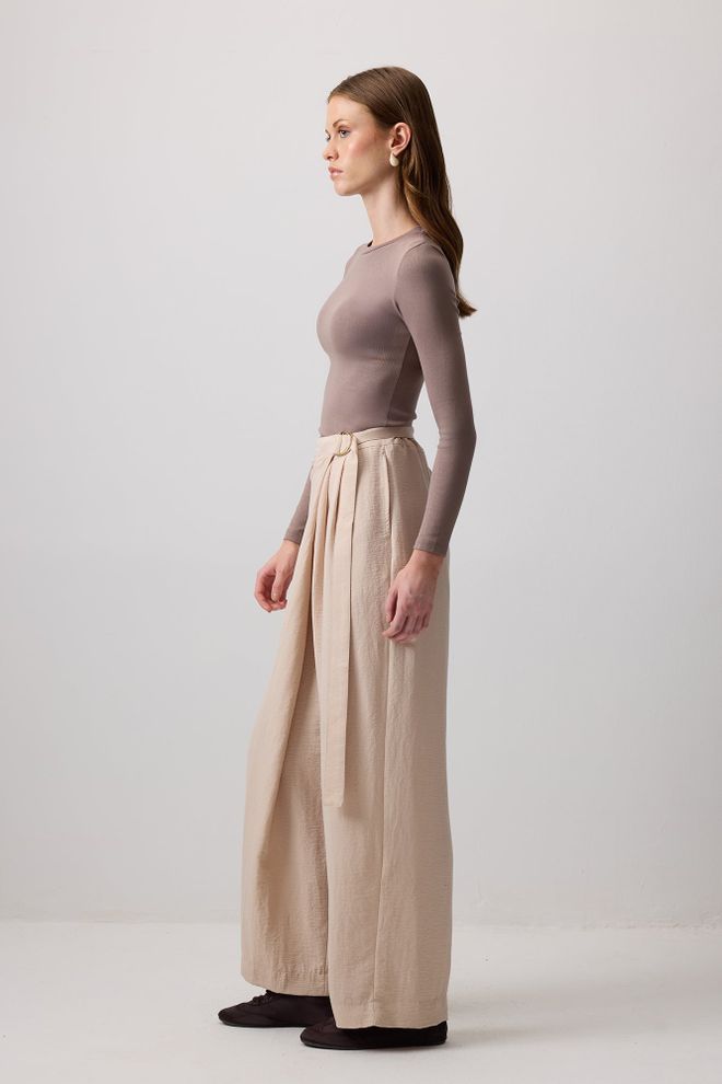 Touche Prive Бежови Палацо Панталони С Висока Талия И Връзка Дрехи на едро Скромна мода