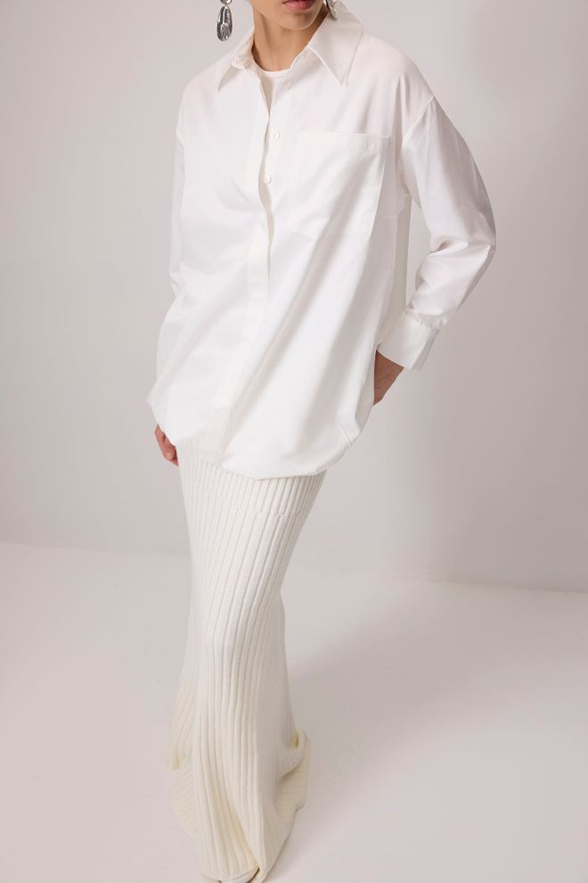 Touche Prive Biela Oversized Neformálna Košeľa S Vrúbkovaným Golierom Veľkoobchod s oblečením Skromný