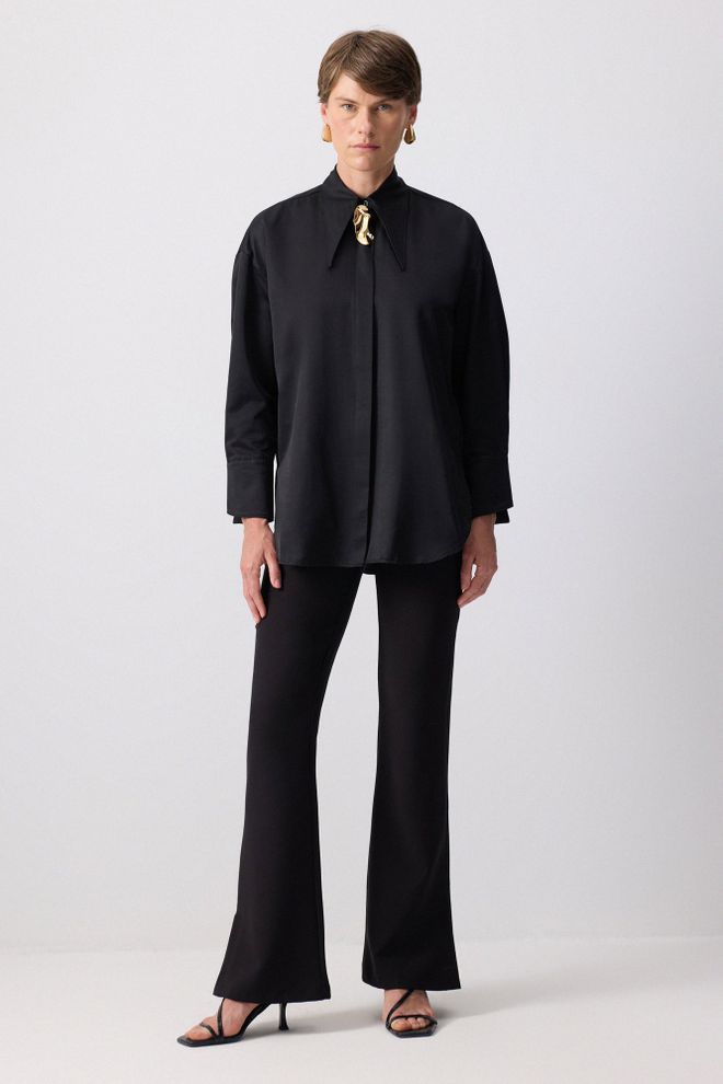 Touche Prive Camicia Nera Elegante Con Collo Dentellato E Vestibilità Oversize Abbigliamento all'ingrosso Formale